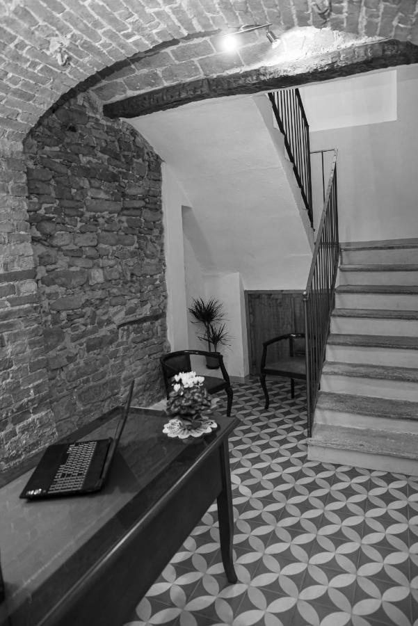 L'Acino Apartment Canelli Bagian luar foto
